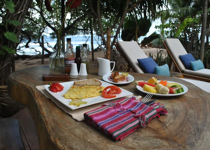 Sueno Del Mar Beachfront 3*